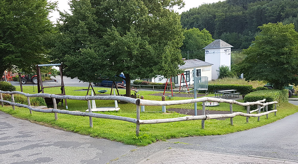 Koppelzaun Koppelzaun zur Einzäunung des Grundstücks mit Tieren