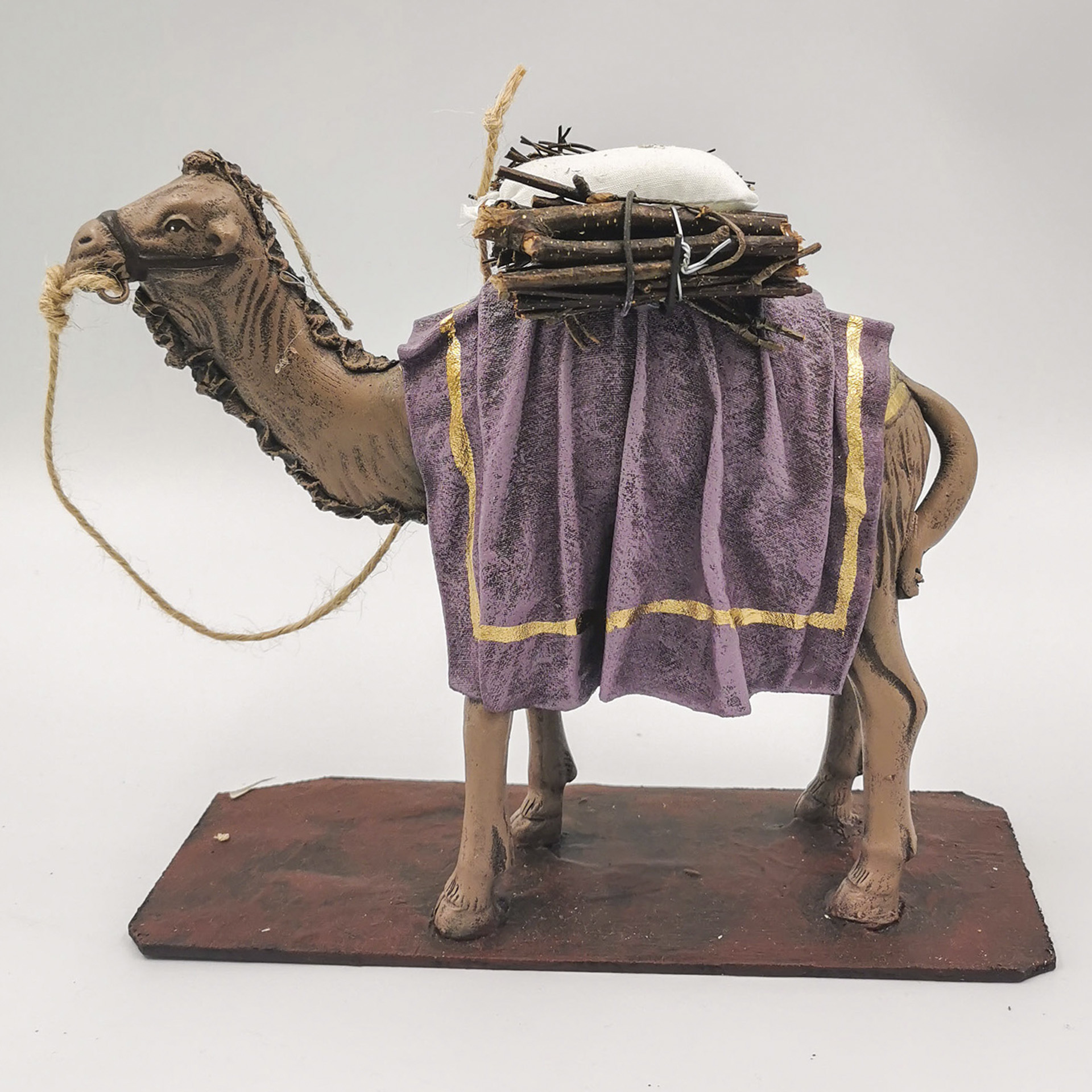 Krippenfigur Kamel stehend