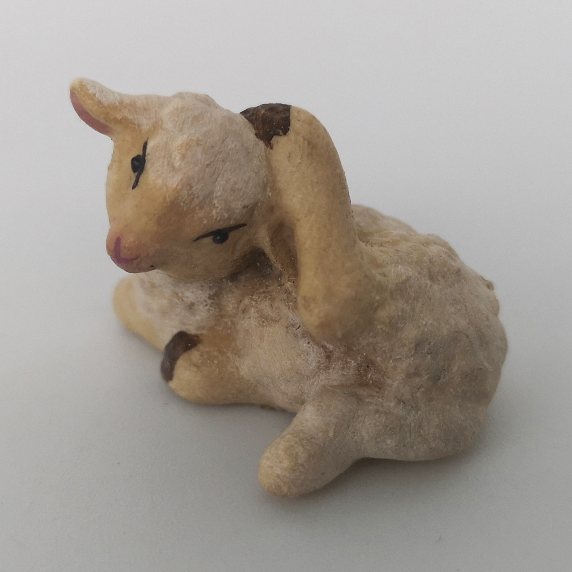 Lamm sich kratzend Bethlehem Krippe Krippenfigur