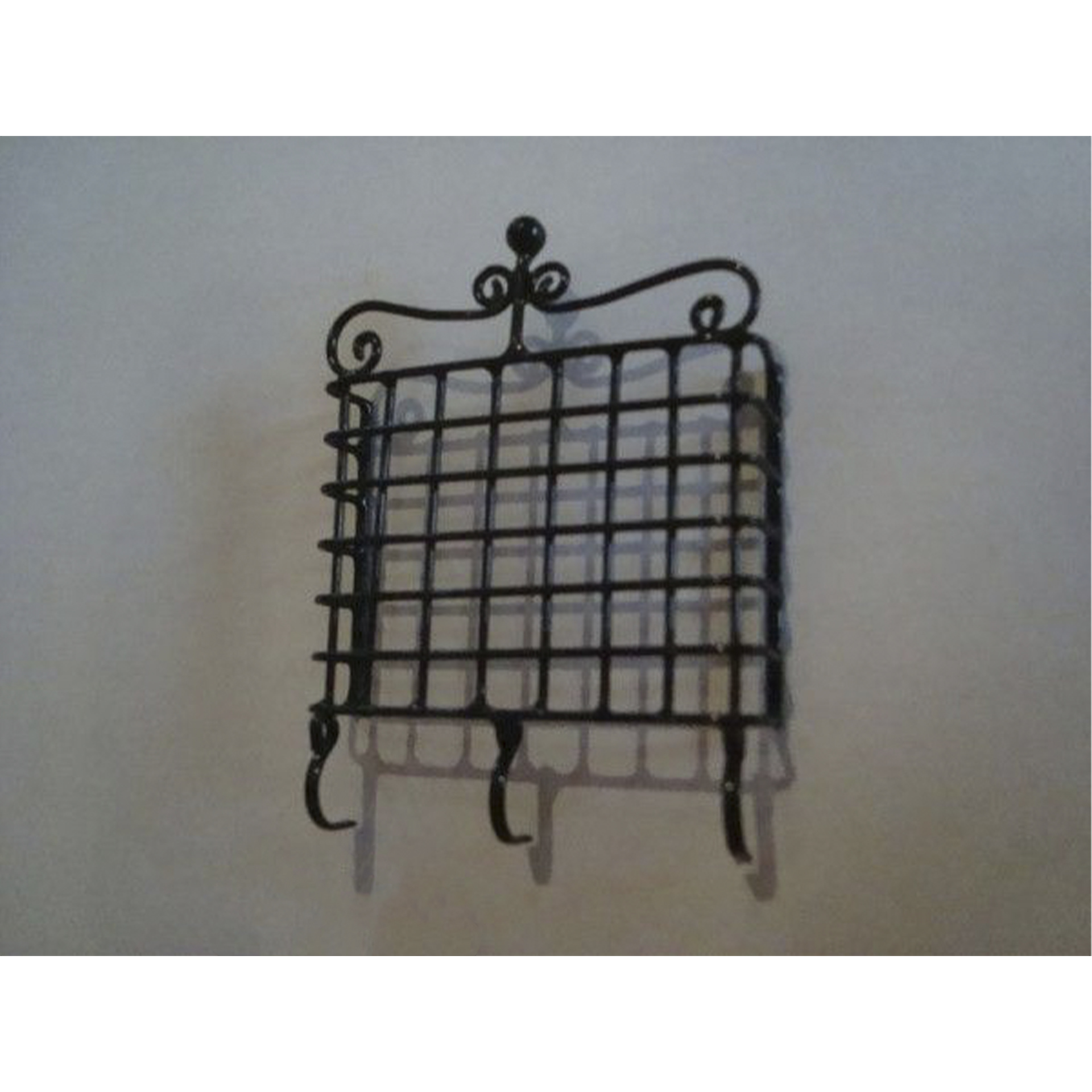 Fenstergitter schwarz lackiert mit Ornament zur Gestaltung Ihrer ganz persönlichen Krippe