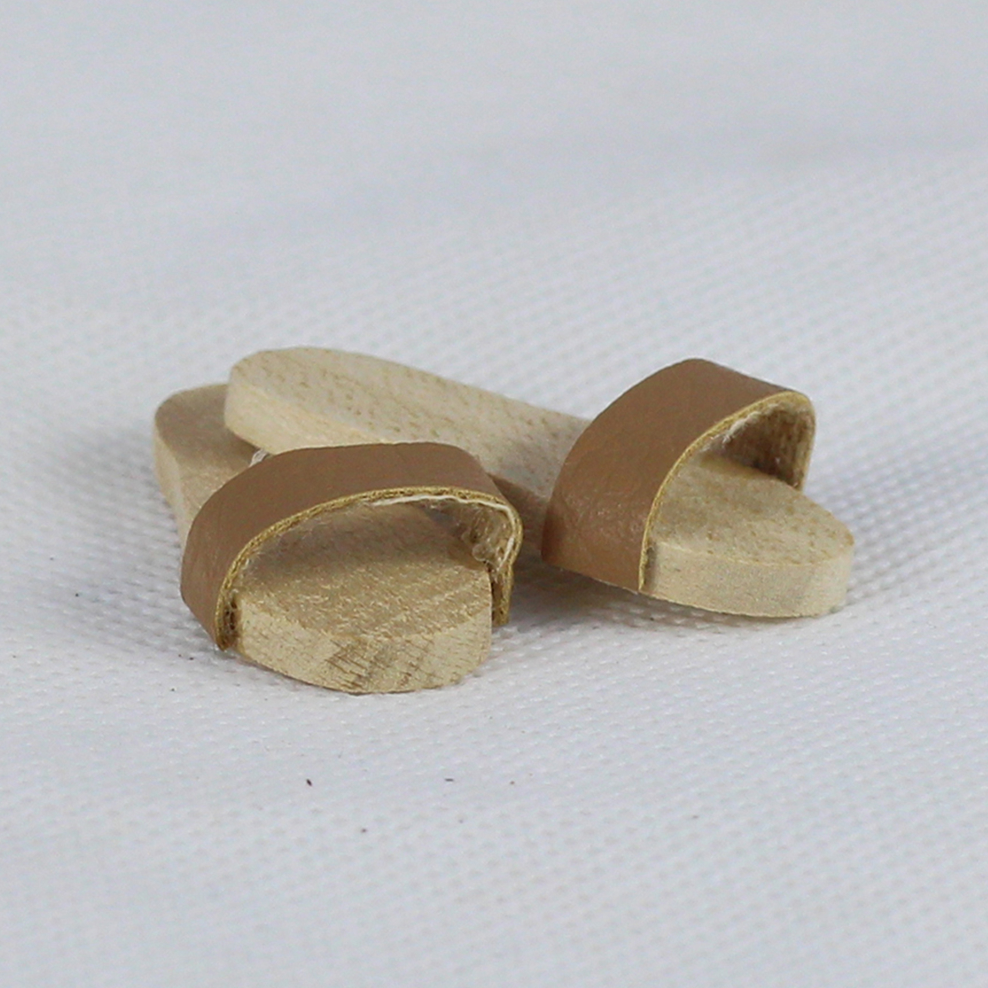 Holzsandalen mit Lederriemen Holzsandalen mit Lederriemen Krippenzubehör Wichtelzubehör