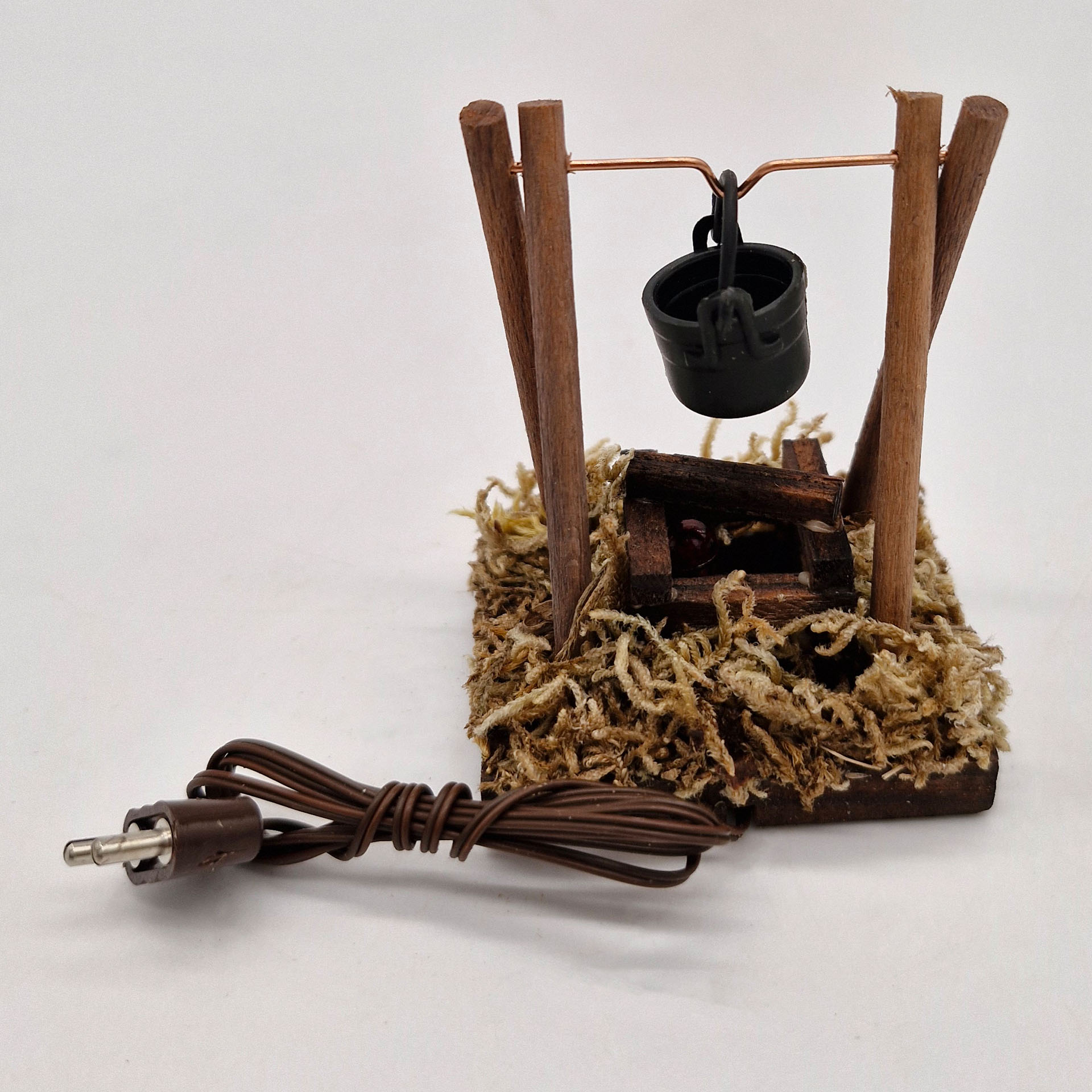 Feuerstelle mit schwarzem Eimer, 3,5 V Holz