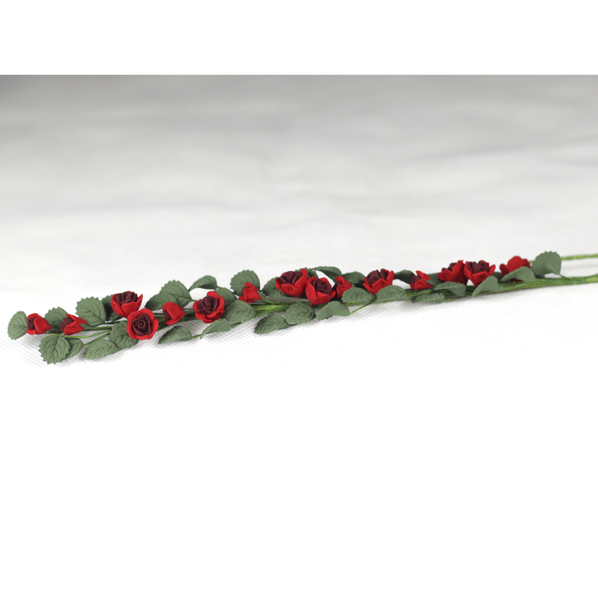 Rosenranke rot Botanik als Krippenzubehör und Wichtelzubehör